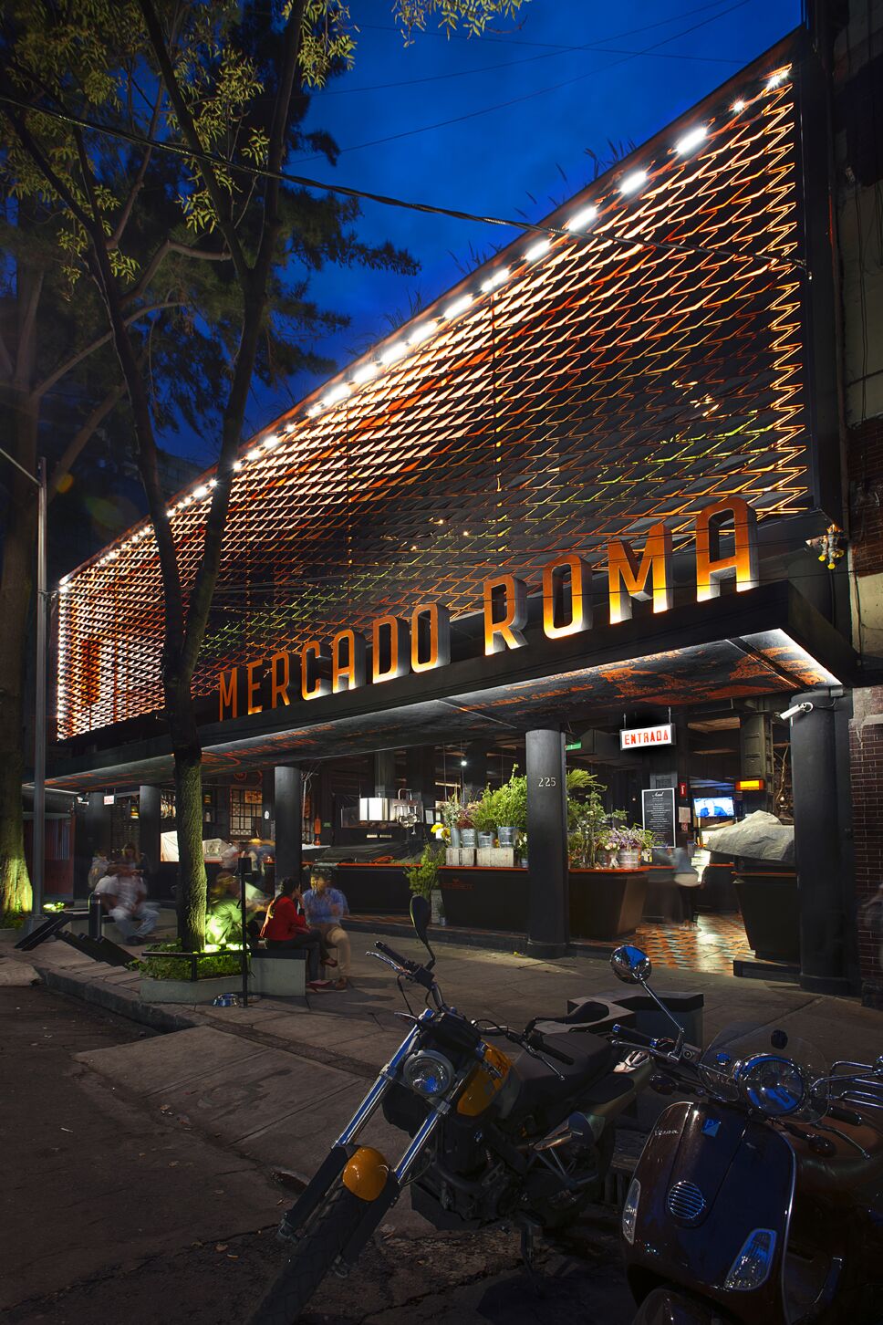 Descubre Mercado Roma y disfruta tu estancia cerca de Flow Condesa